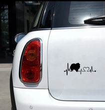 Charger l'image dans la galerie, Autocollant voiture battement cœur pomeranian